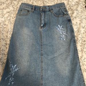 Floral Stiched Midi Denim Skirt